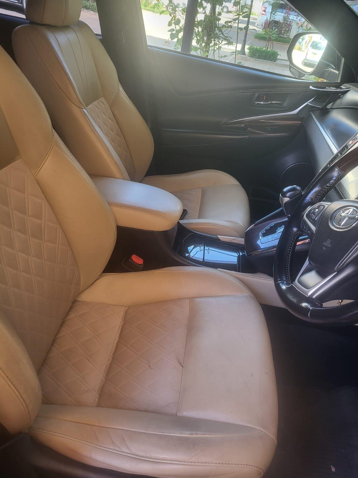 Toyota HARRIER 2016